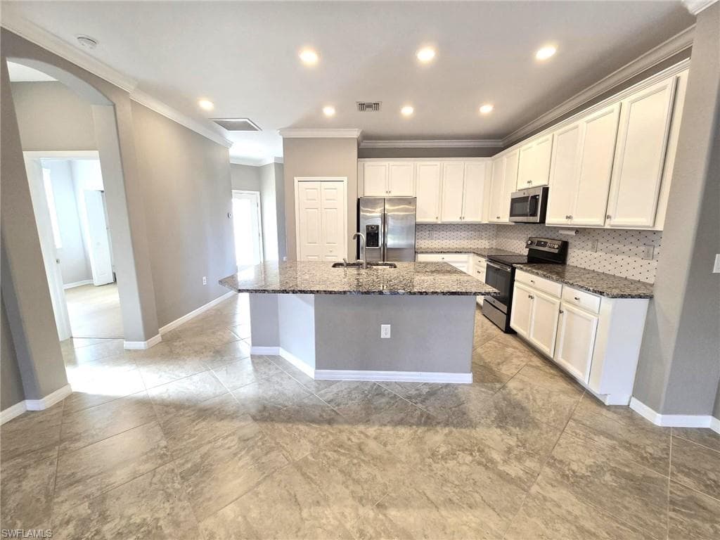 9163 Woodhurst DR-5