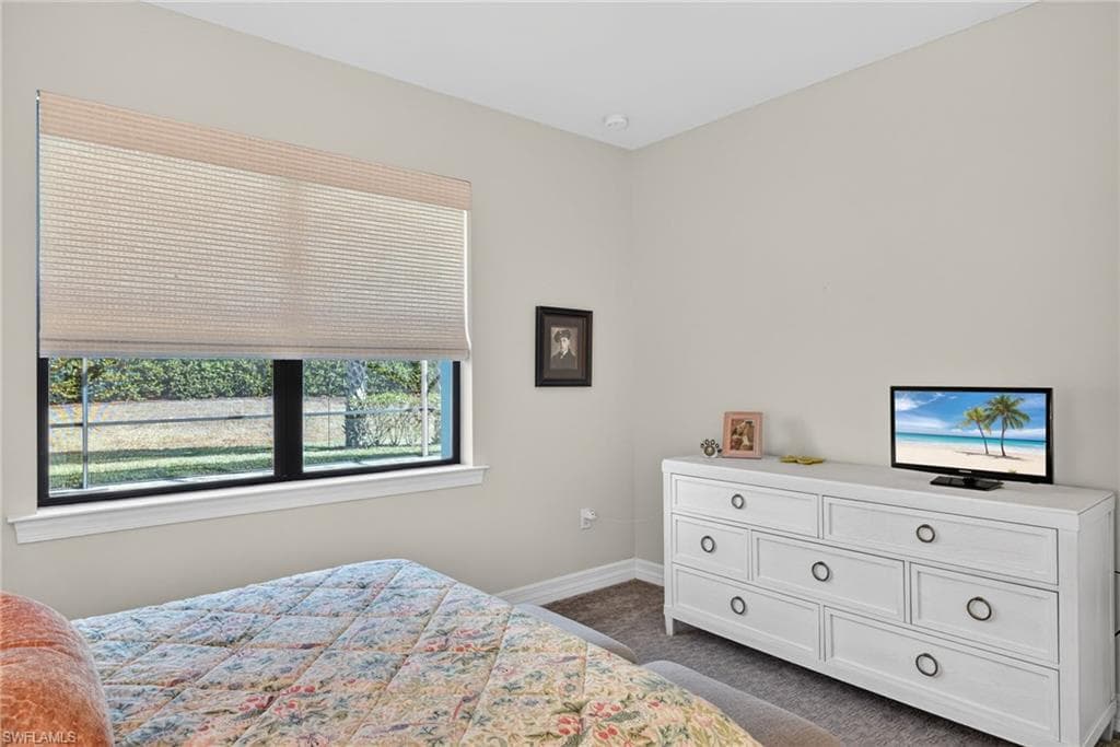 11268 Carlingford RD-18