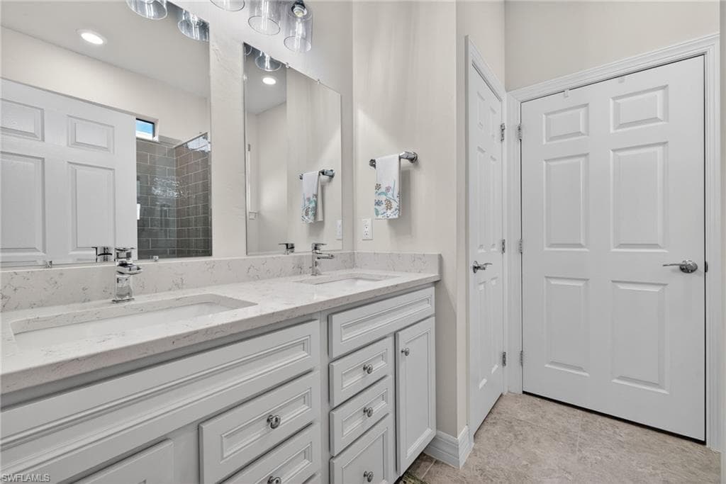 11268 Carlingford RD-19