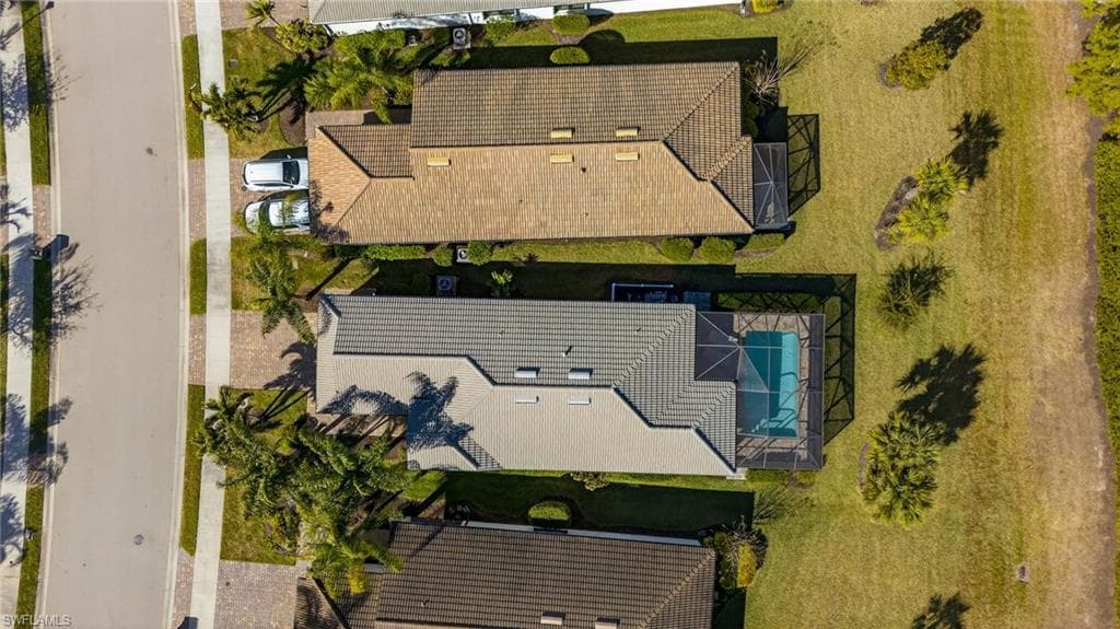 11268 Carlingford RD-31