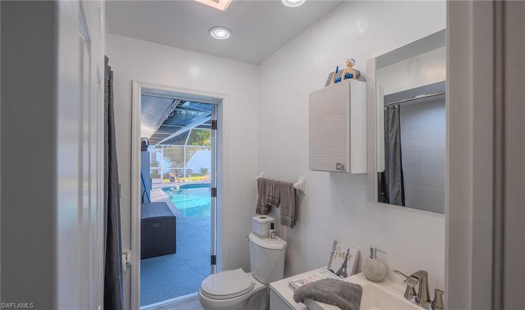 22690 Island Lakes DR-23