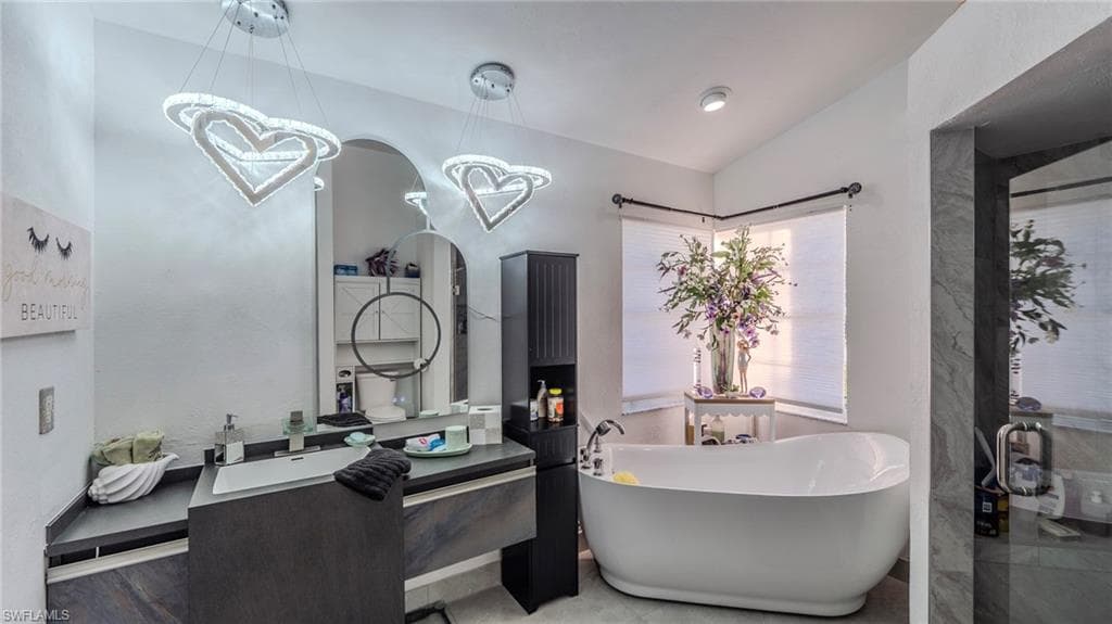 22690 Island Lakes DR-20