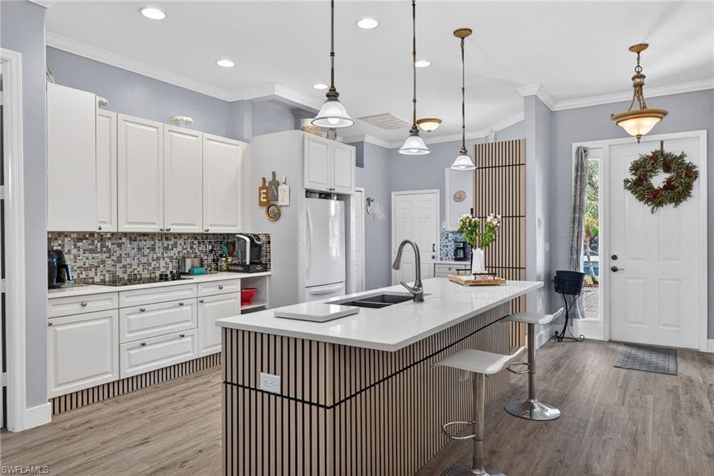 4093 24th AVE SE-4