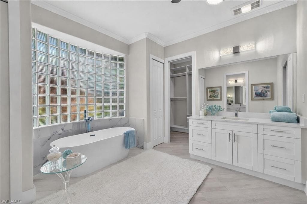 6461 Livingston Woods LN-17