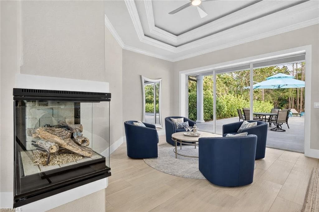 6461 Livingston Woods LN-12