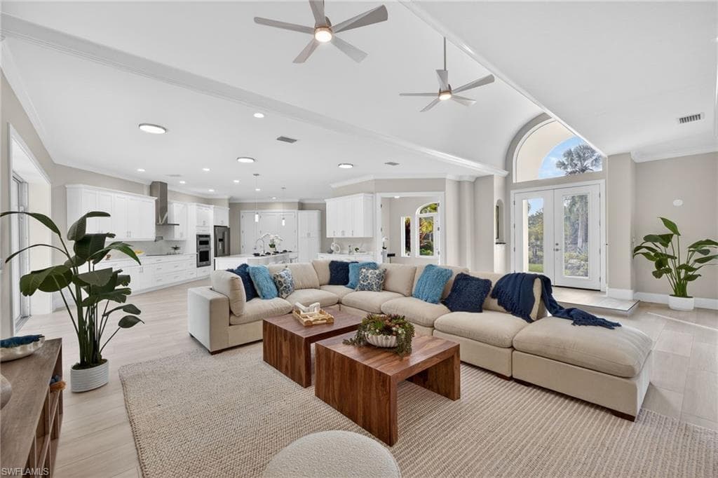 6461 Livingston Woods LN-7