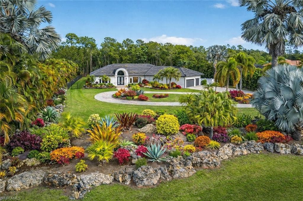 6461 Livingston Woods LN-33