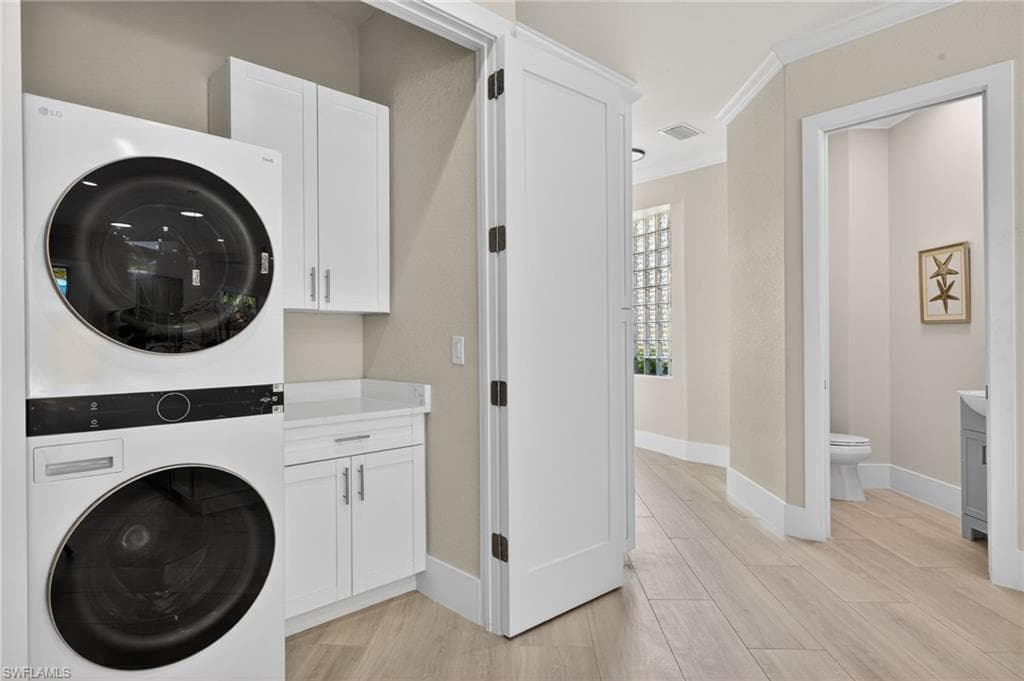 6461 Livingston Woods LN-29
