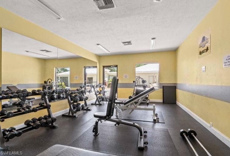 3650 Sunland LN-31