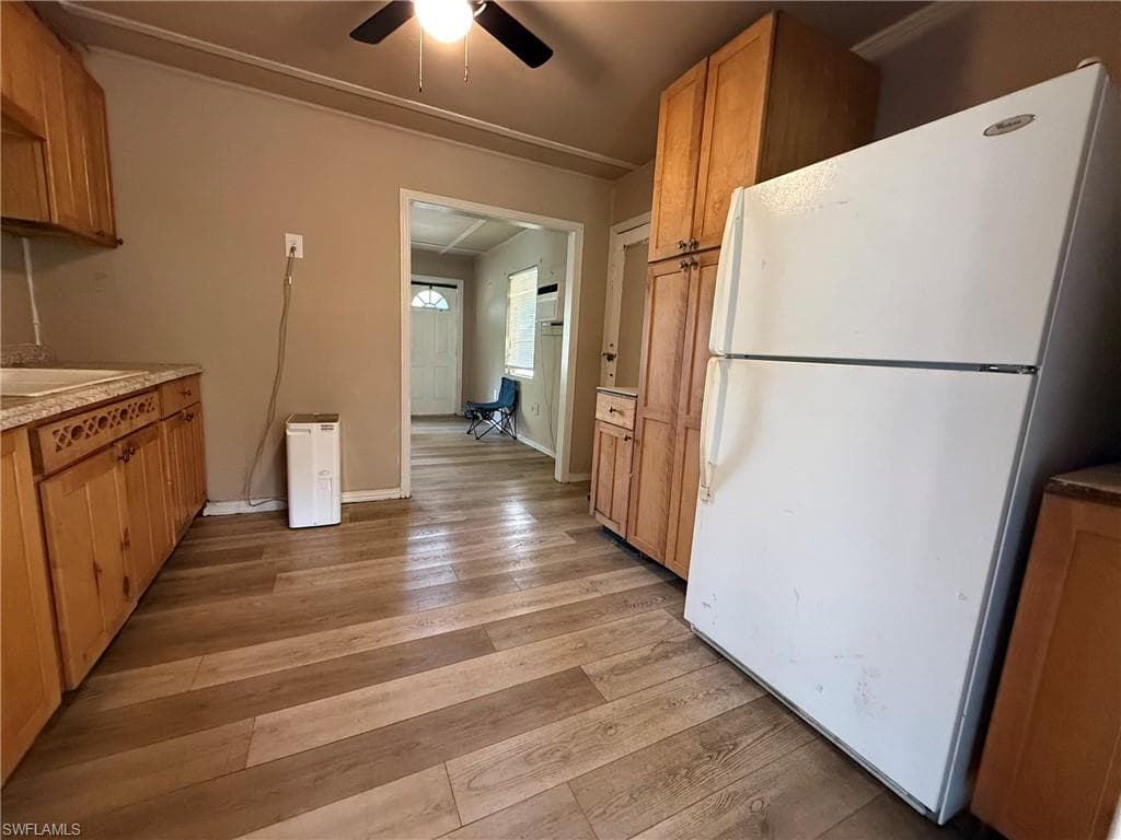 244 Labelle AVE-14