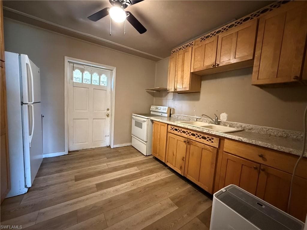 244 Labelle AVE-11