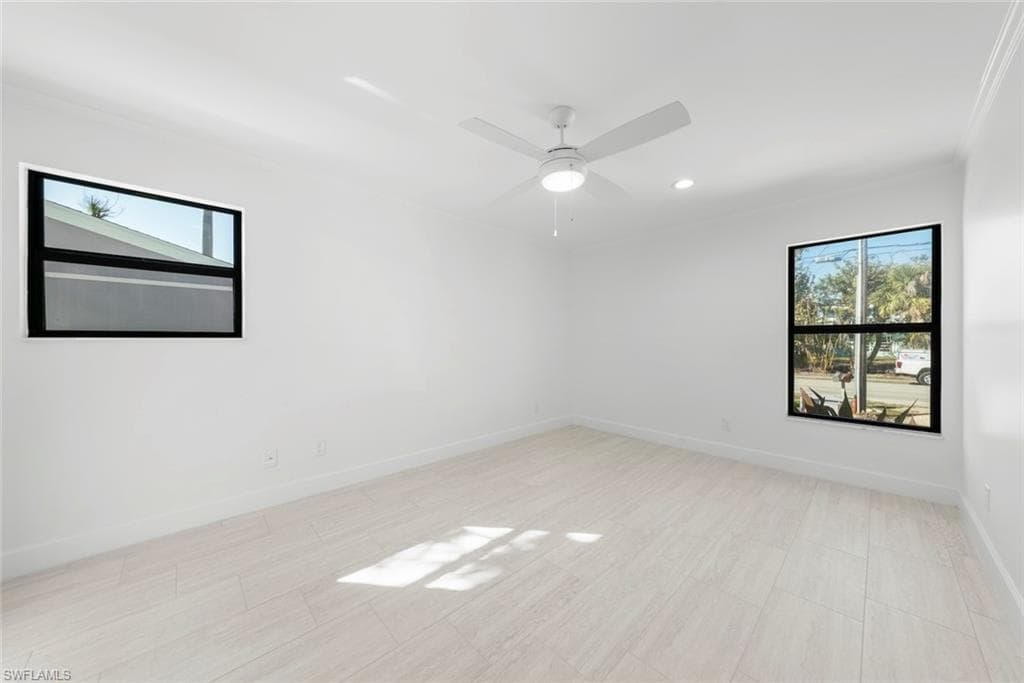 736 Donax ST-18