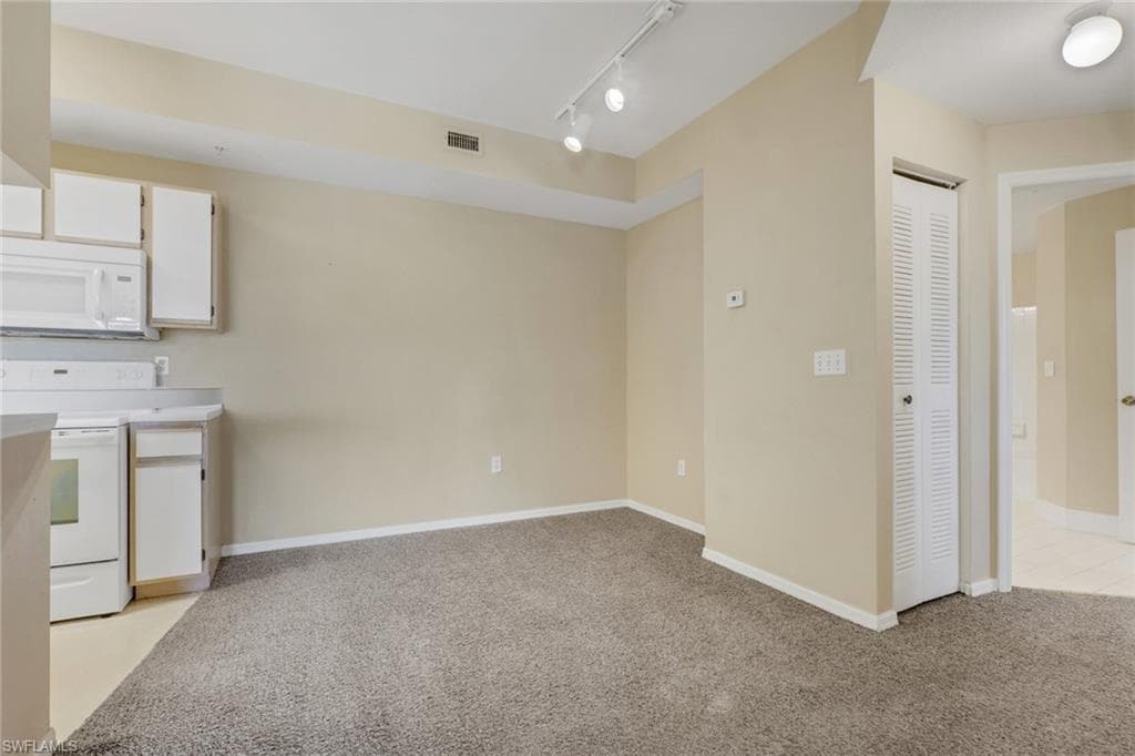 6321 Aragon WAY 206-14