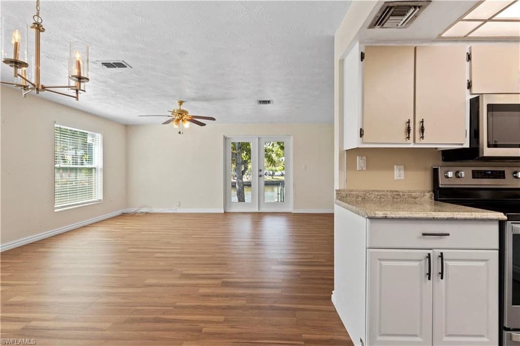 579 13th ST N-10