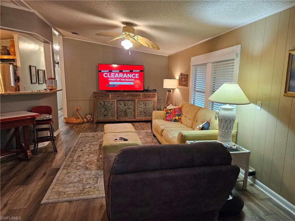 14 Peridot AVE 14PT-6
