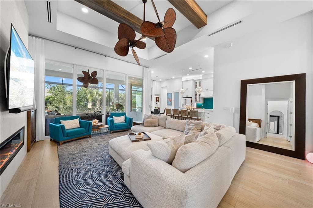 27000 Flamingo DR-6