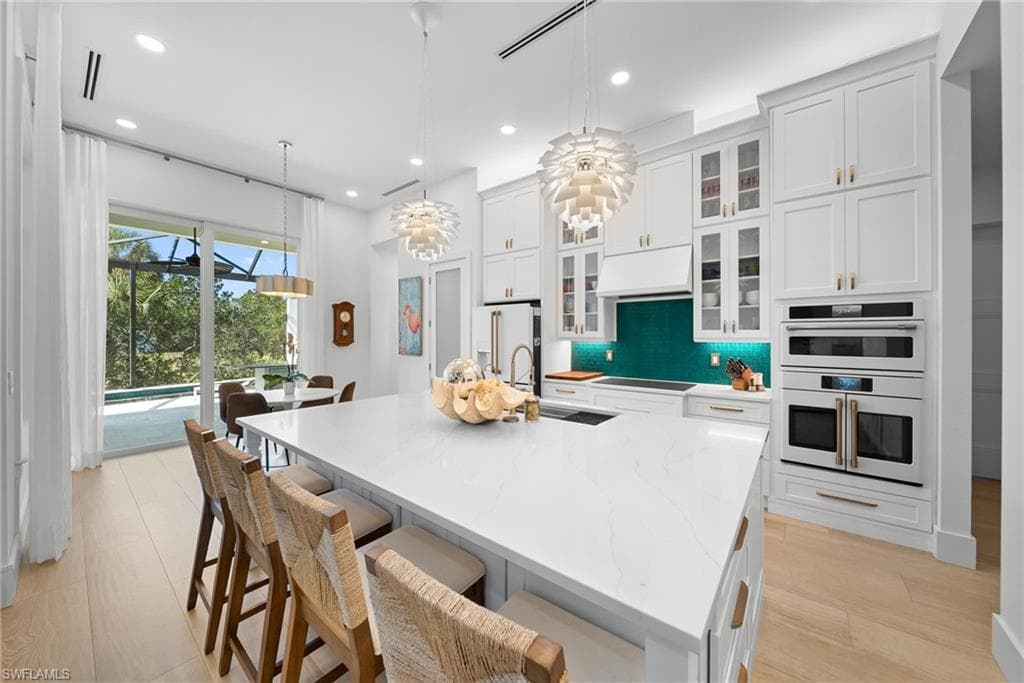 27000 Flamingo DR-10