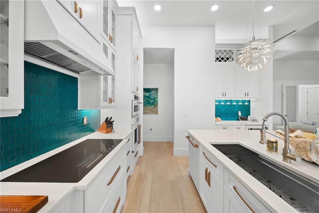 27000 Flamingo DR-15