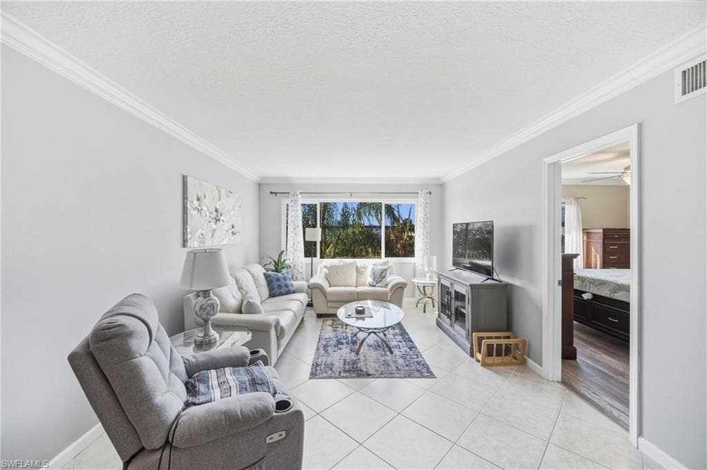 1010 Manatee RD B304-2