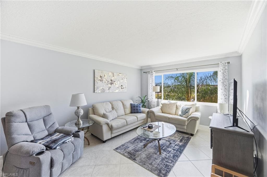 1010 Manatee RD B304-1