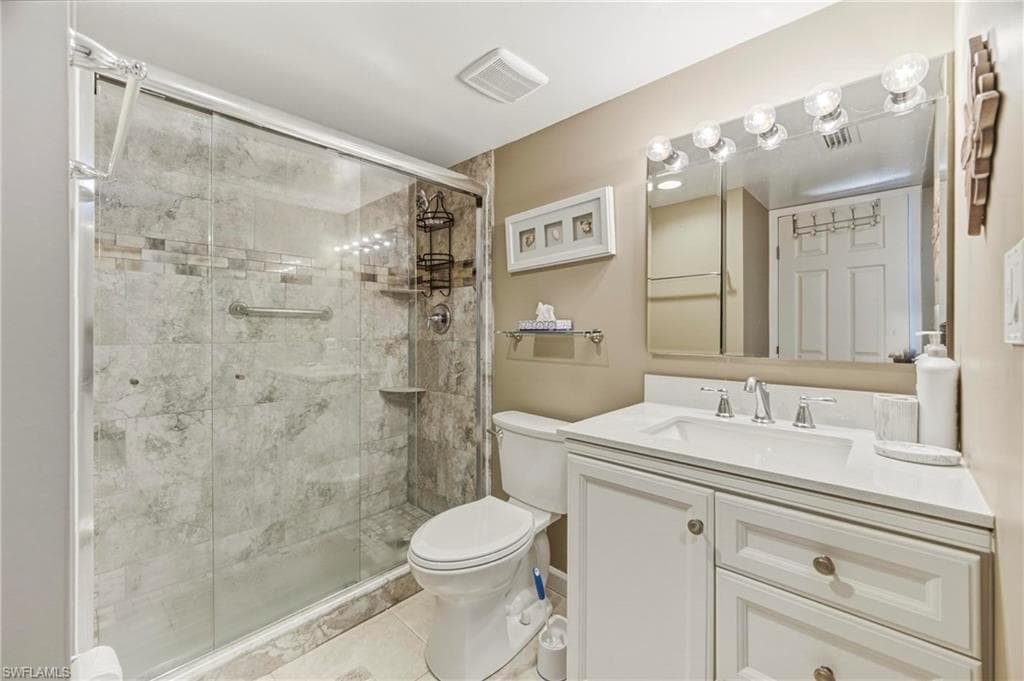 1010 Manatee RD B304-5