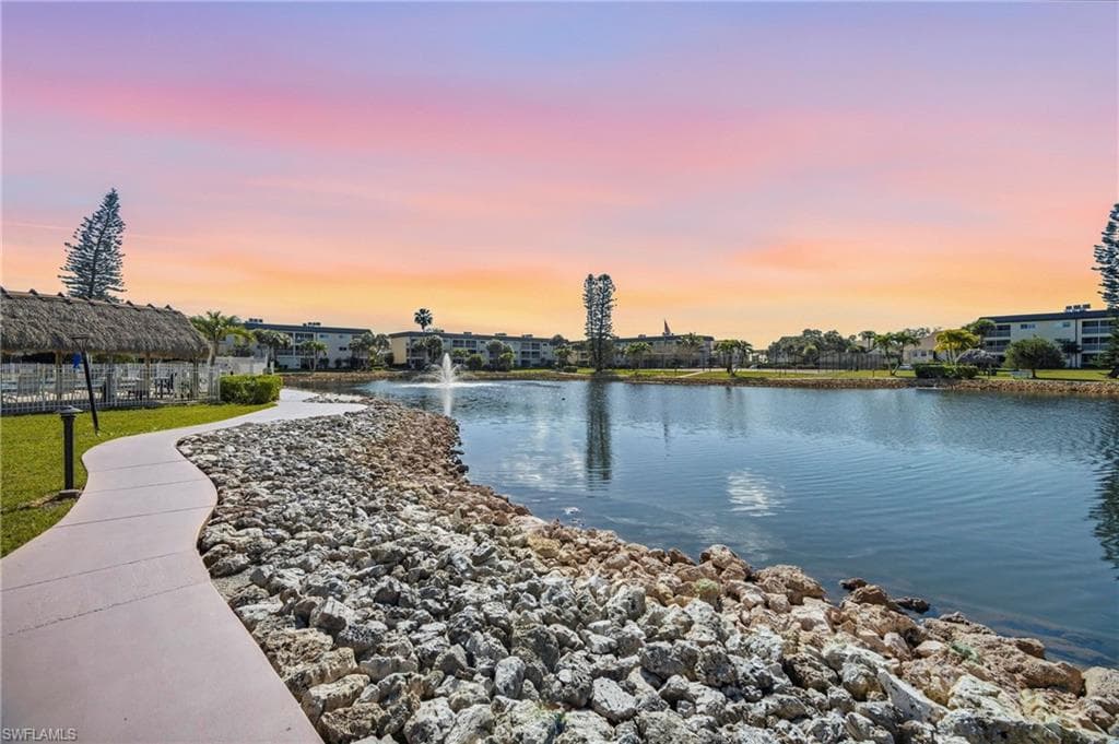 1010 Manatee RD B304-18