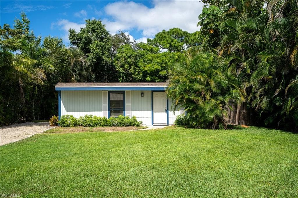 1139 Frank Whiteman BLVD-15