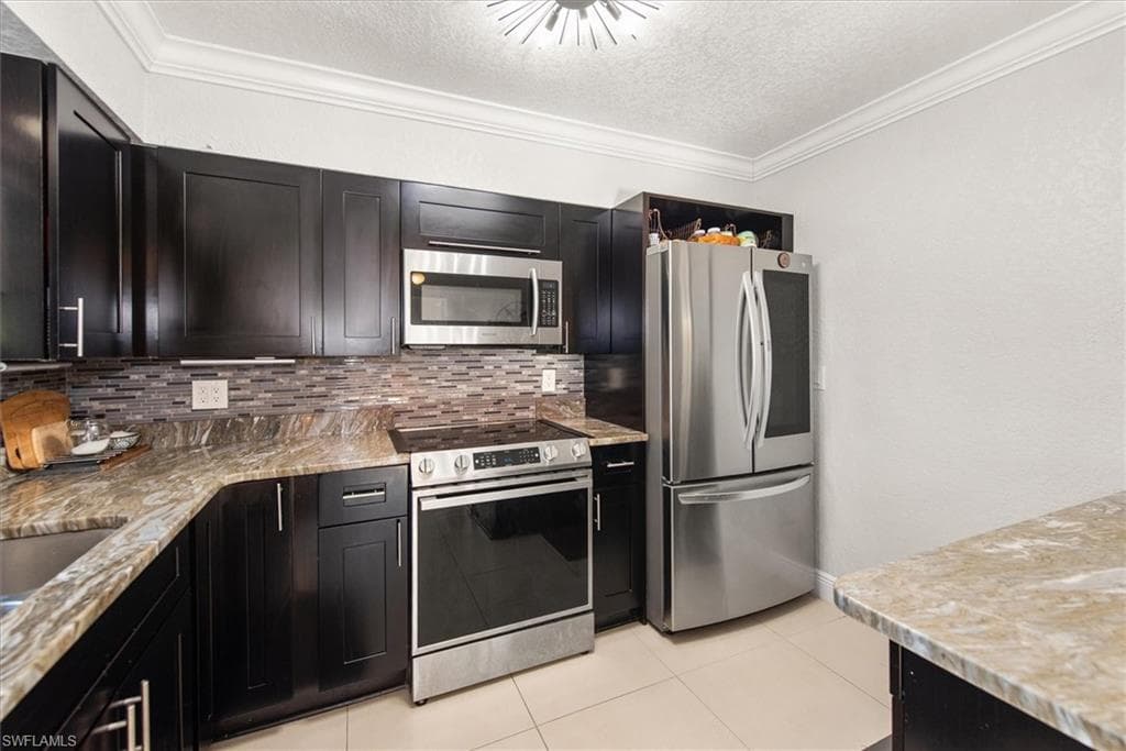 3945 Edgewood AVE-6
