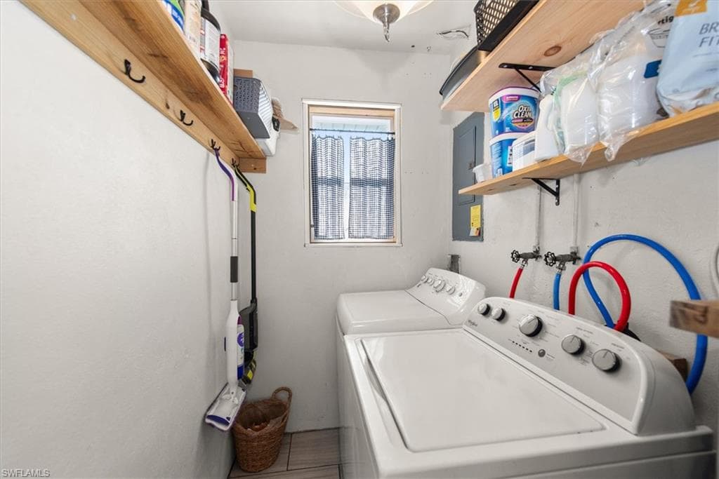 3945 Edgewood AVE-13