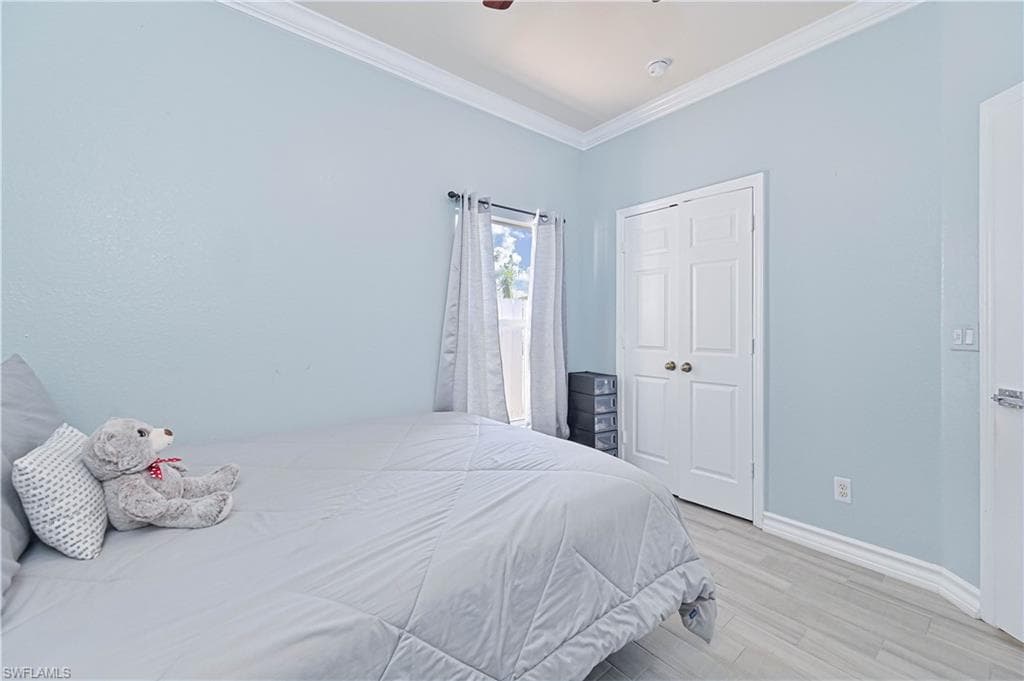 9006 Gladiolus Preserve CIR-34