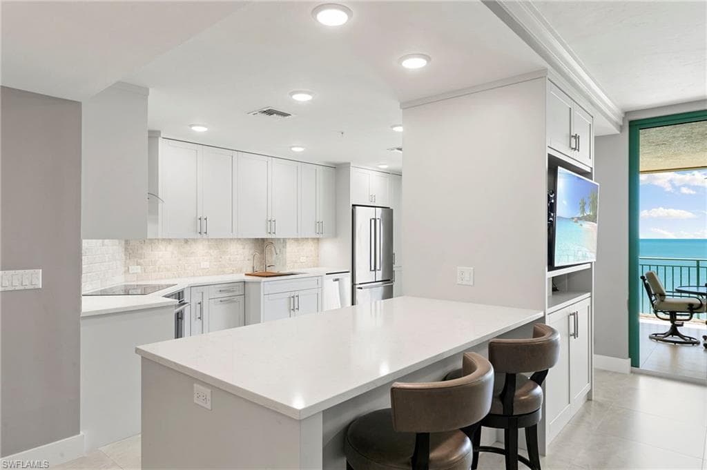 980 Cape Marco DR 1102-8
