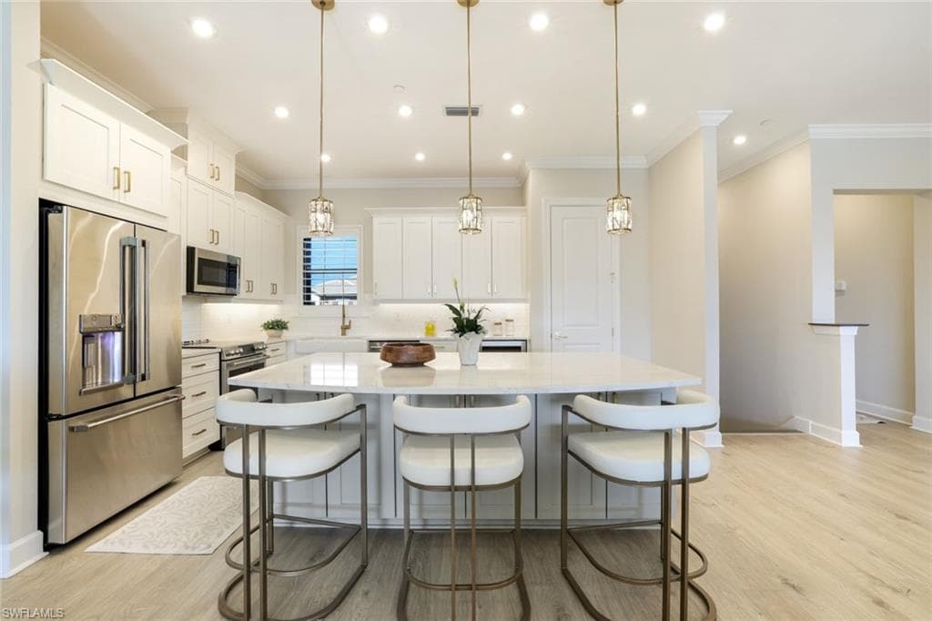 15336 Lucerna ST 203-7