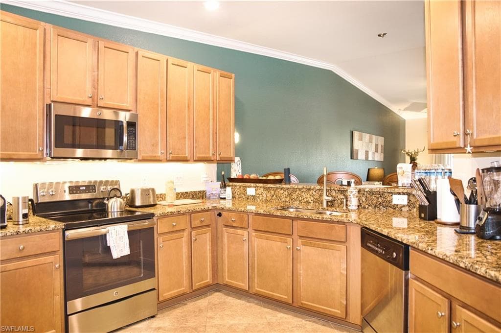 13730 Julias WAY 726-20