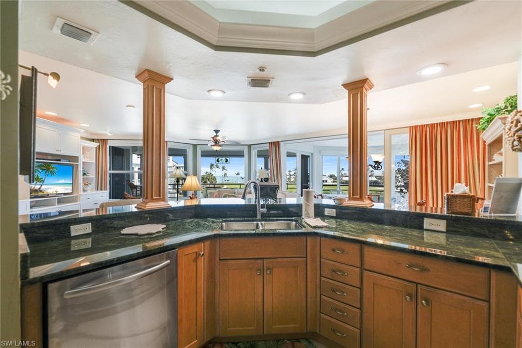 1656 Lands End Vlg-6