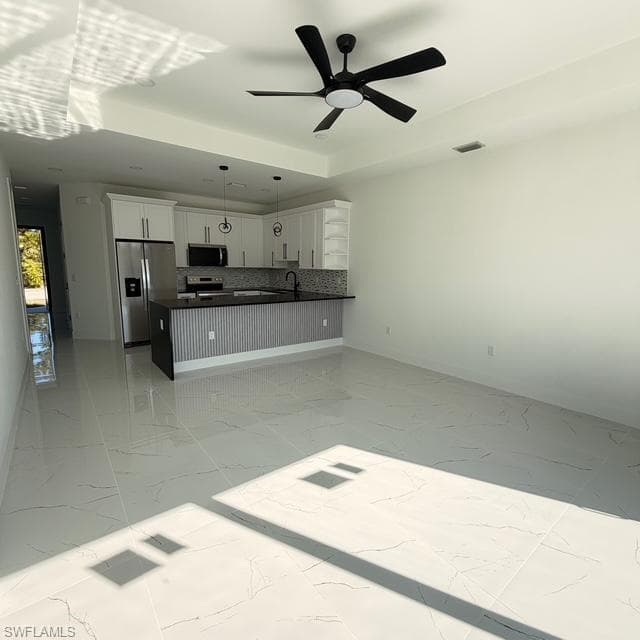 209-211 W 12th ST-11