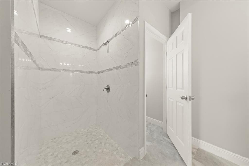 897 Iris DR-34