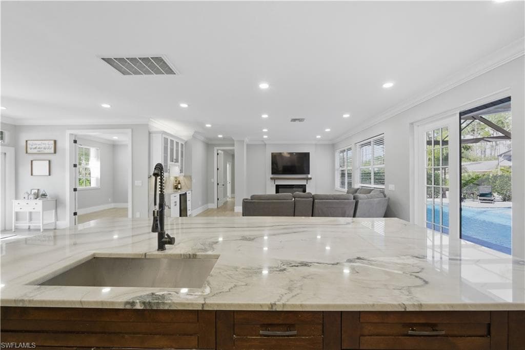 25211 Pinson DR-23