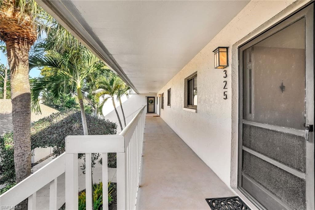 910 Vanderbilt Beach RD 325W-4