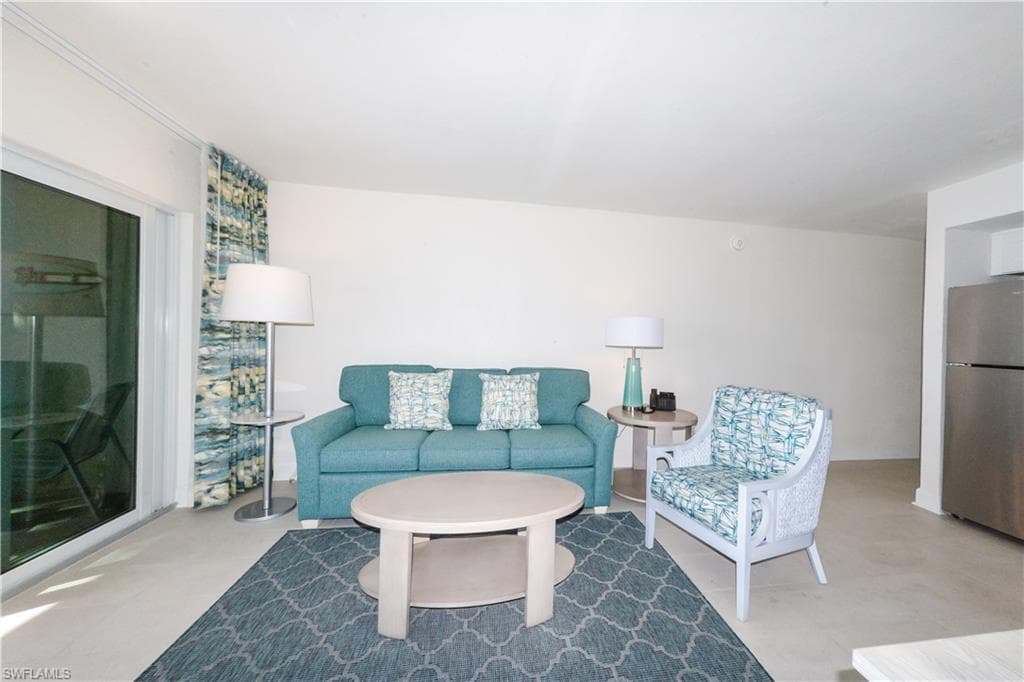 2255 W Gulf DR 121-6