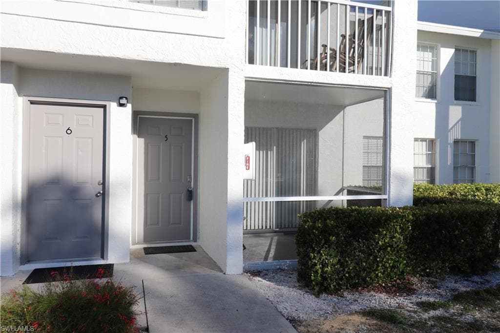 142 Santa Clara DR 5-3
