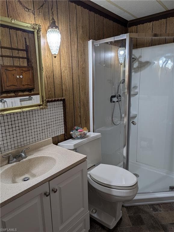 807 Holly Berry CT-20