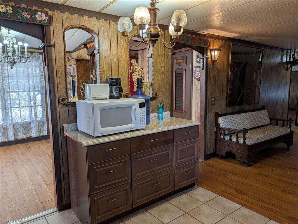 807 Holly Berry CT-10