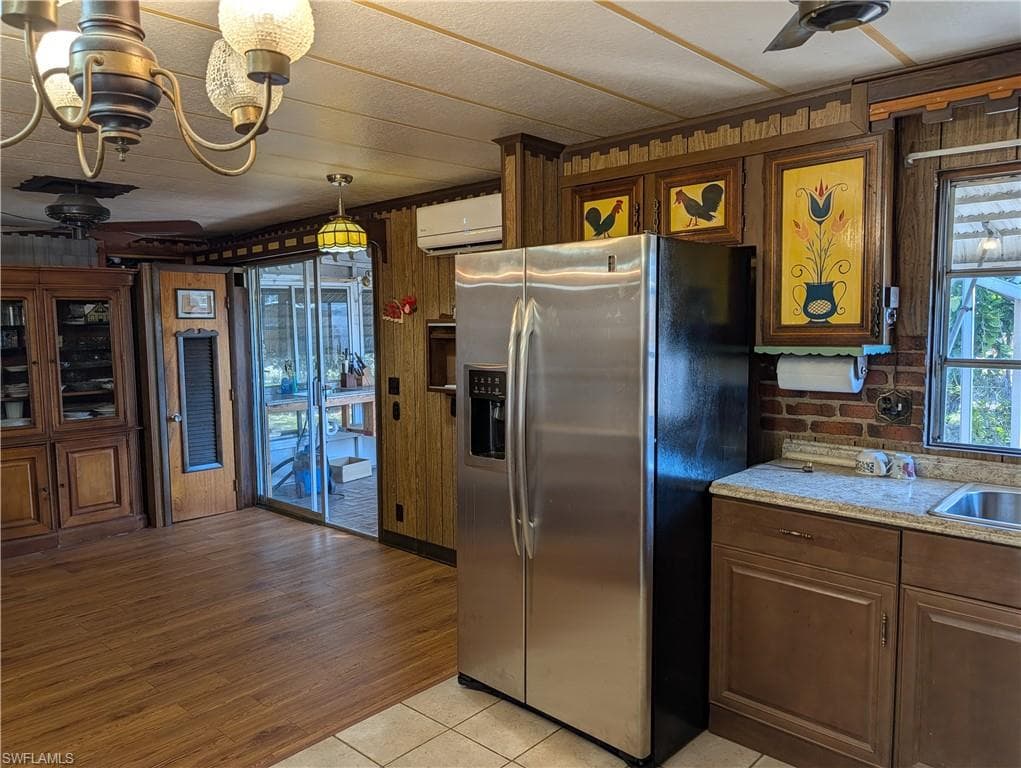 807 Holly Berry CT-8