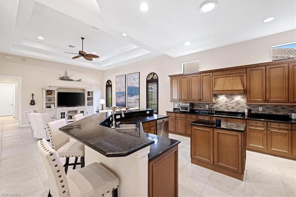 9094 Sahalee CT-16