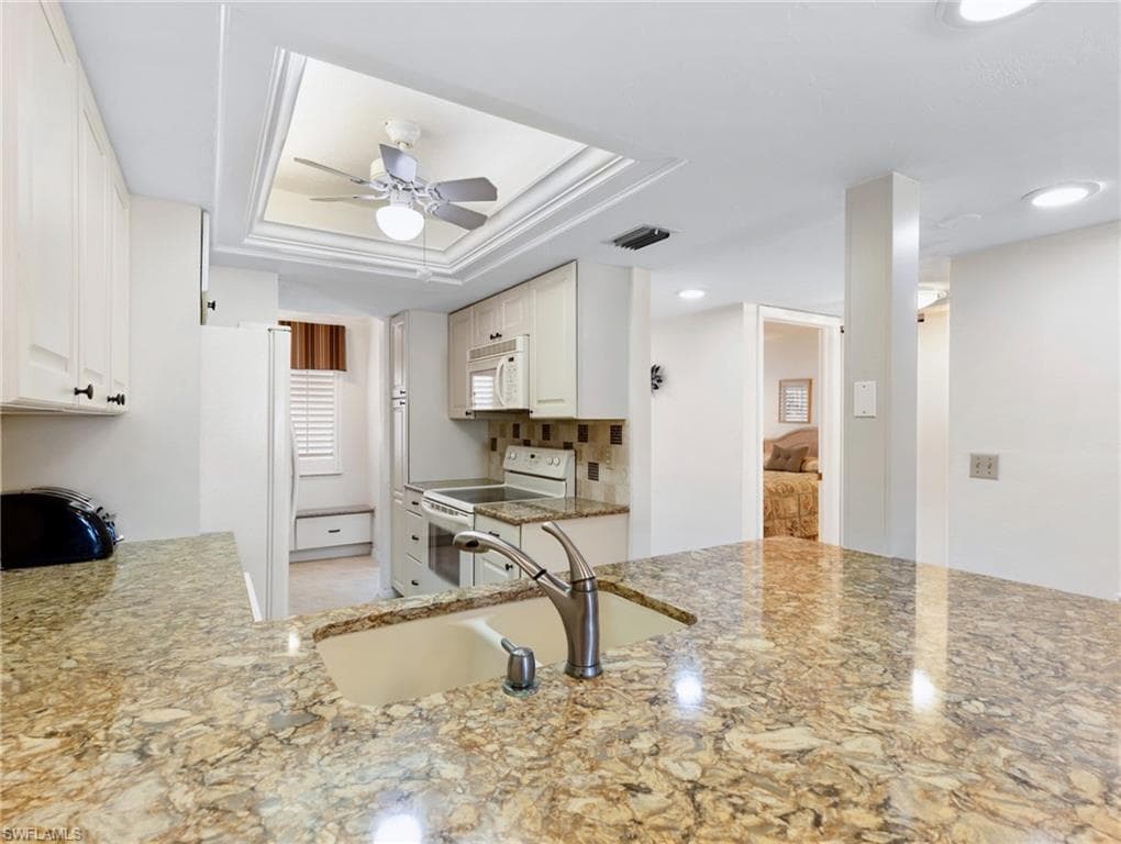 7500 Estero BLVD 203-16