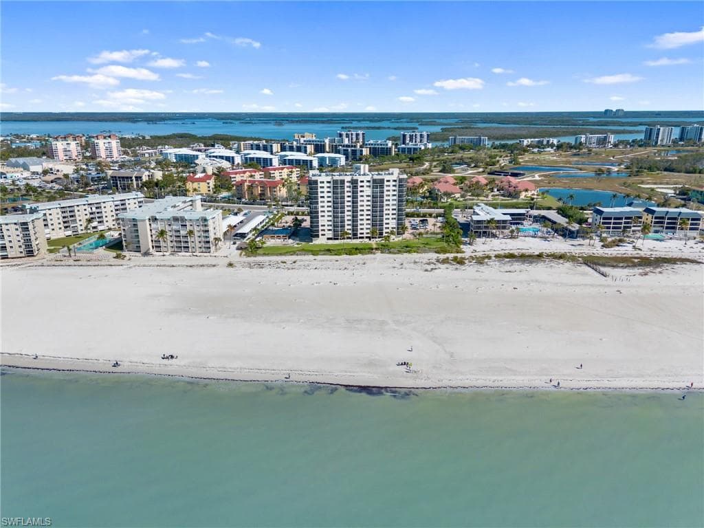 7500 Estero BLVD 203-37