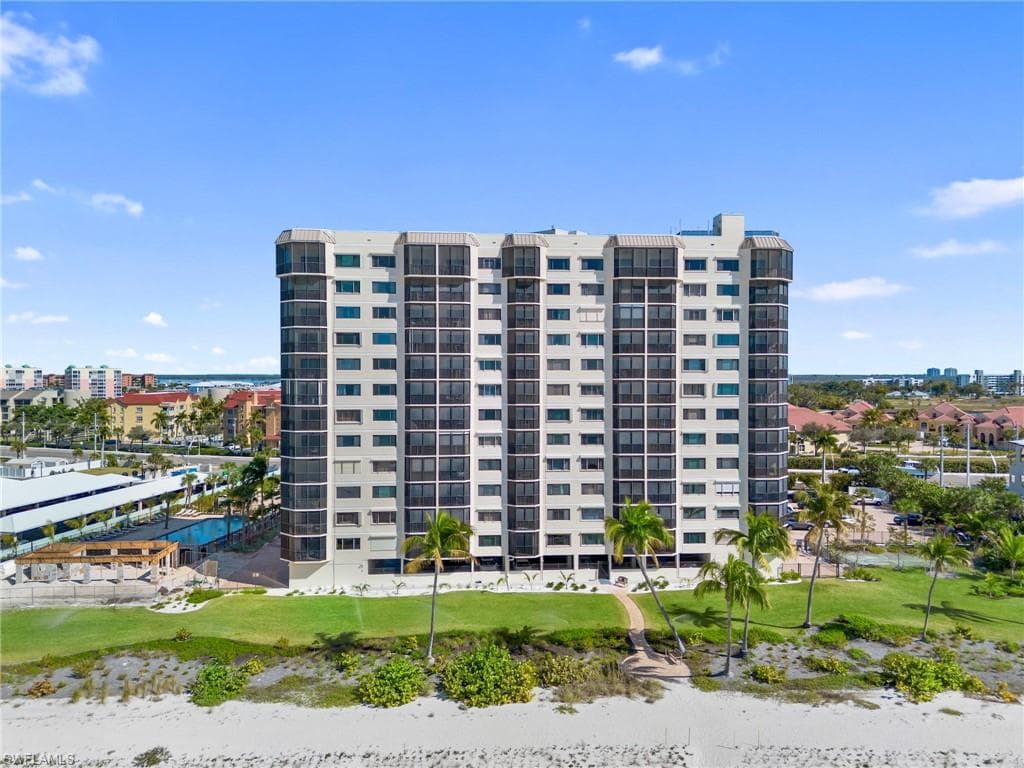 7500 Estero BLVD 203-39