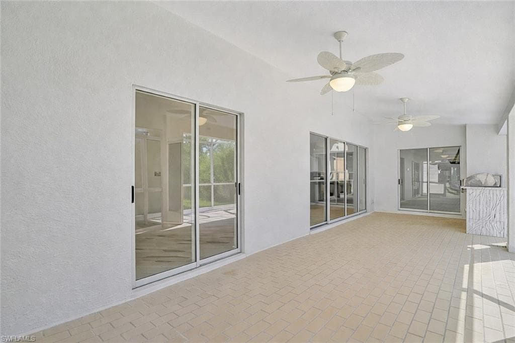 3832 Sabal Springs BLVD-22