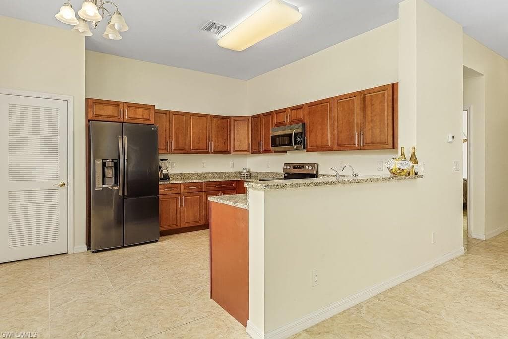 2557 Keystone Lake DR-10