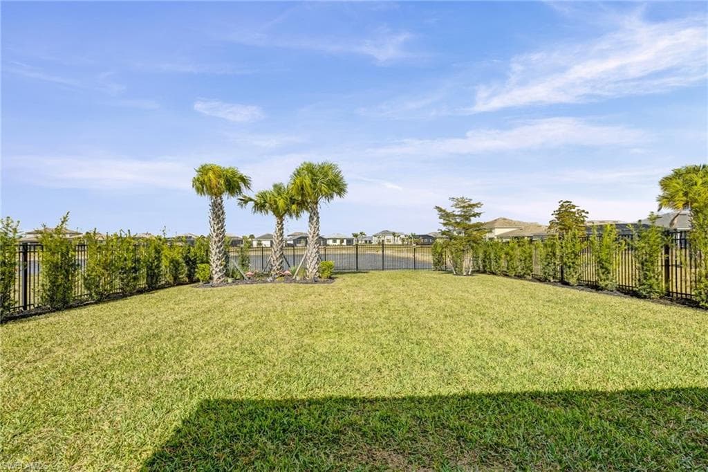 3772 Passion Vine DR-43